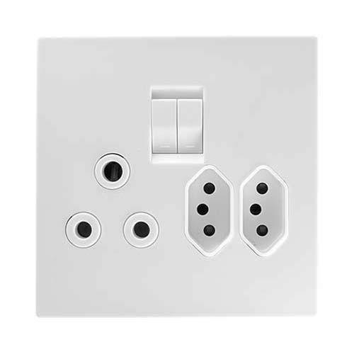 Crabtree Topaz Combination Socket