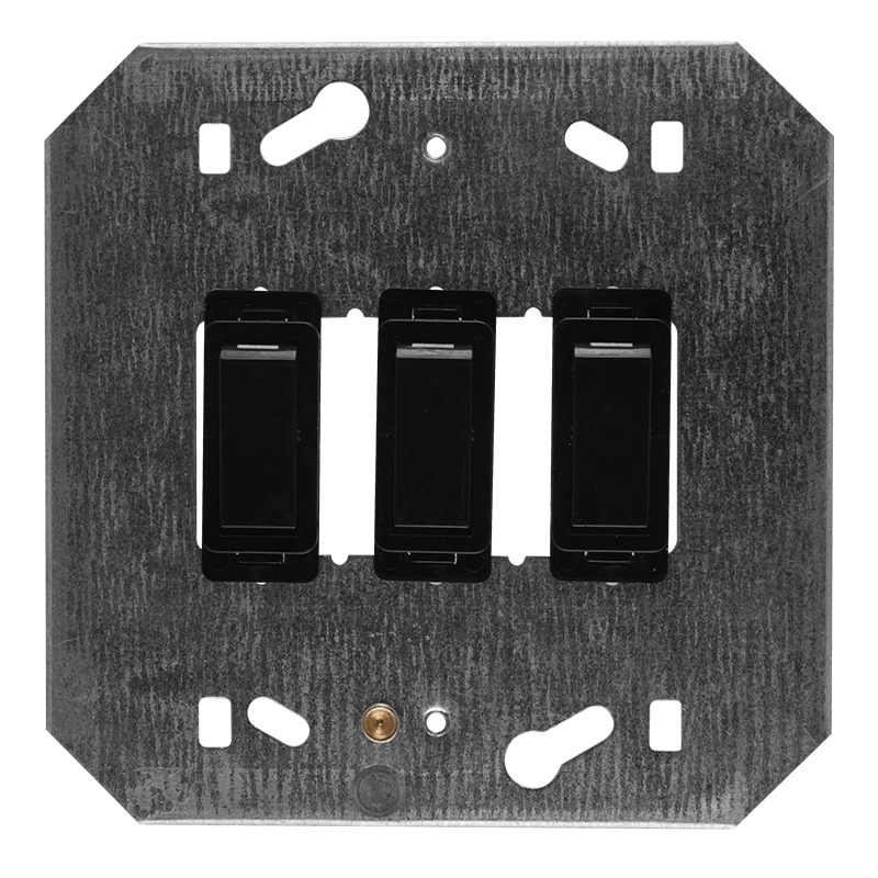 Crabtree Classic 3 Lever 3x1 Way Switch on Yoke with Coverplate