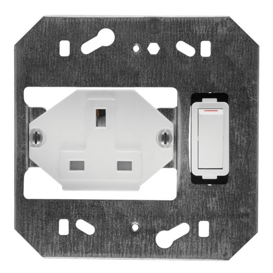 Crabtree Classic Single BS (13A) Switched Socket