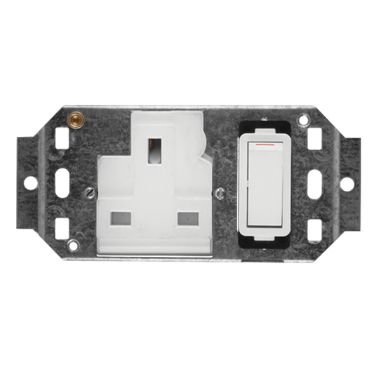 Crabtree Classic Single BS (13A) Switched Socket on 4×2 Yoke - White