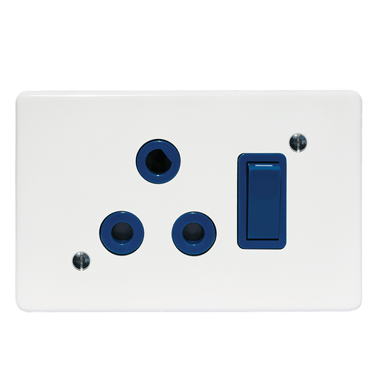 Crabtree Classic Blue Switched Socket 164-4 on 4×2 Yoke with White Coverplate