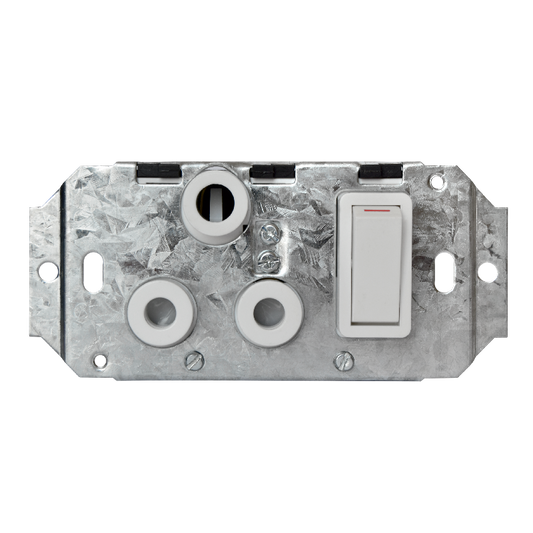 Crabtree Classic Single Switched Monoblock Socket 164-1 on Yoke (100x50mm, 4x2)