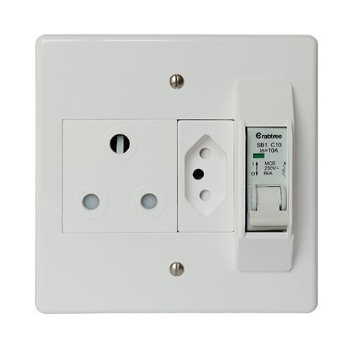 Crabtree Classic 16A Circuit Breaker Combo Socket with Coverplate