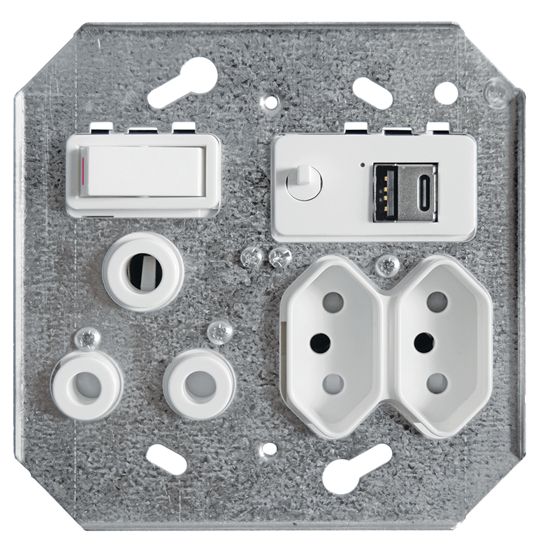 Crabtree Classic USB "A+C" 16A Combo Socket + Yoke 5V (3.1A)