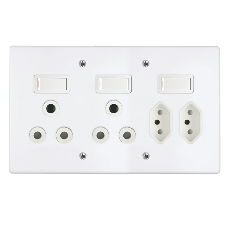 Classic Quattro Socket 2×164-1 plus 2×164-2 Switched on Yoke with Coverplate and Box