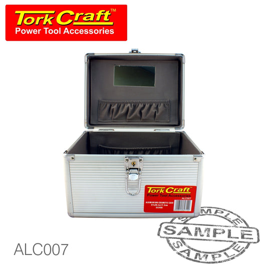 Aluminium Cosmetic Case 27 X 20.5 X 17.5 Silver Stripe Form Surface