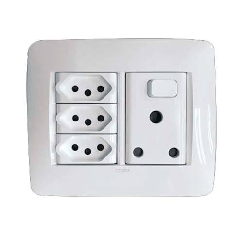 Gewiss Chorus One Single Switched Rsa With 3 X V-Slim Socket Outlets - Milk White