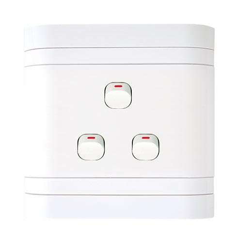 Lesco Cover Strip 3 Lever, 1 Way Switch - Square