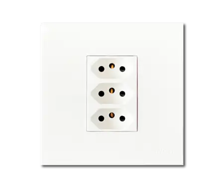 4 x 4 Unswitched Sockets