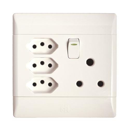 Cbi Pvc Single Switched Socket & 3 X Slimline Sockets