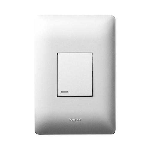 Legrand Ysalis 1 Lever Intermediate Switch - White