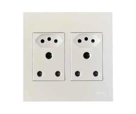 4 x 4 Unswitched Sockets