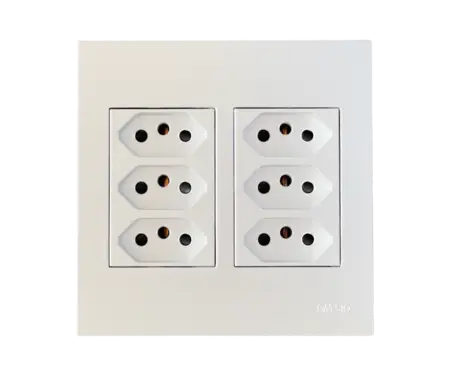4 x 4 Unswitched Sockets