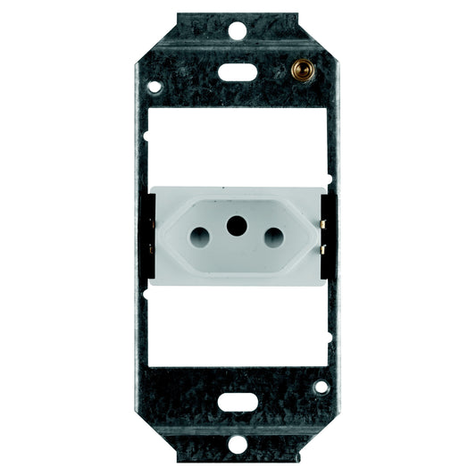 CRABTREE Classic 16A Slimline White Single Socket with 4x2 Yoke