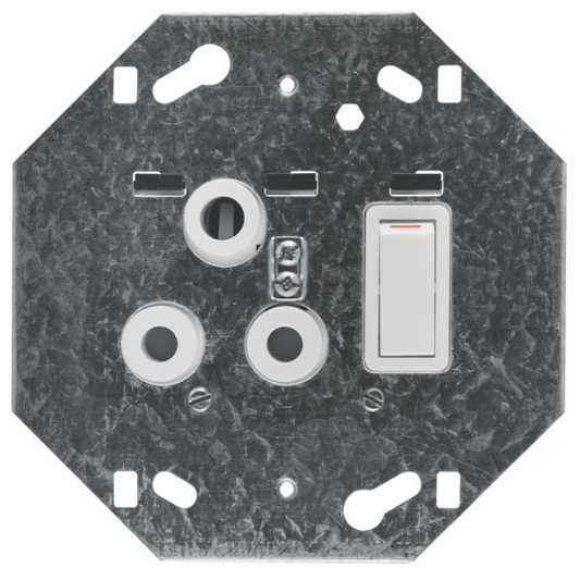 Crabtree Classic 16A Single Switch Socket on Yoke, 4x4, White