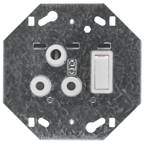 Crabtree Classic White 4x4 Switched Socket on Yoke (20A)